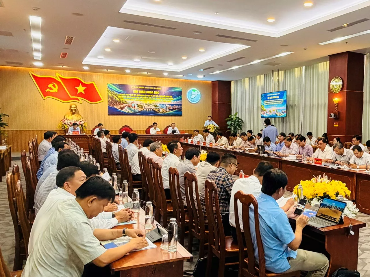 Trường Đại học Thủy lợi đồng hành cùng tỉnh Cà Mau tìm lời giải cho bài toán nạo vét, tận dụng vật liệu và tăng cường khả năng chống chịu vùng ven biển