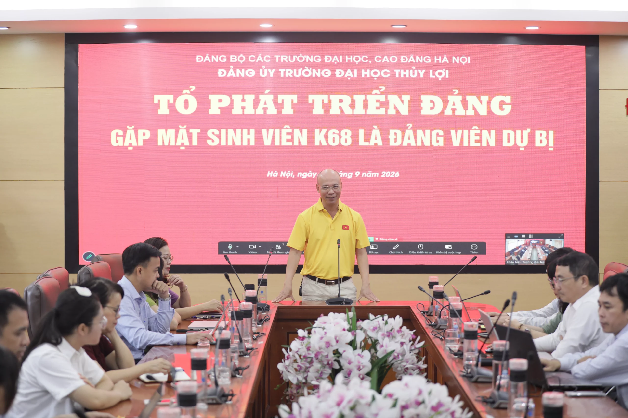 Đồng hành cùng hơn 100 đảng viên dự bị K68 trong năm học đầu tiên