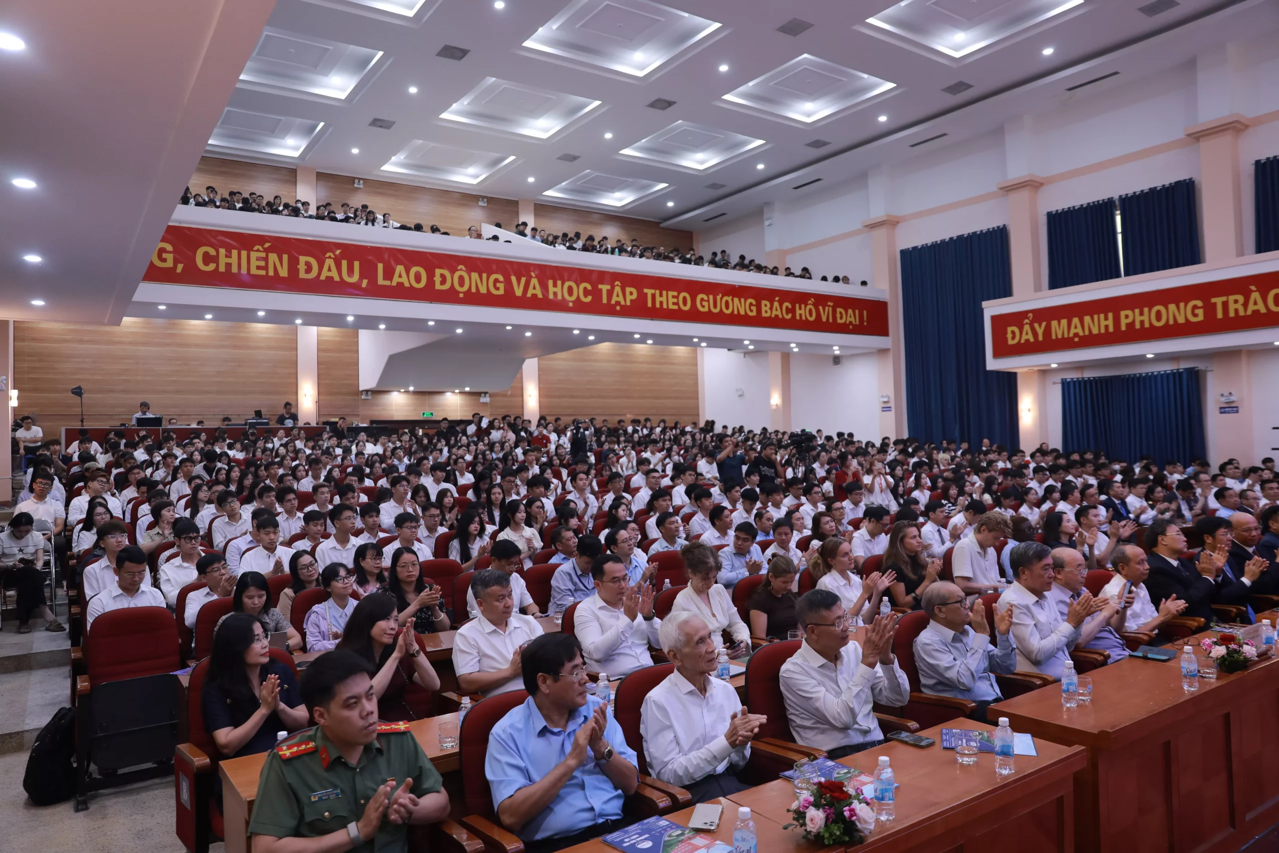 Trường Đại học Thủy lợi khai giảng năm học mới, khơi dậy khát vọng làm chủ công nghệ và phụng sự đất nước