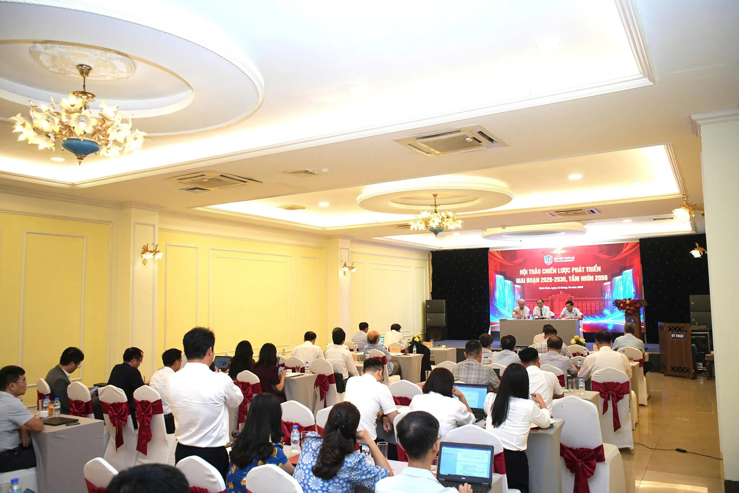 Trường Đại học Thuỷ lợi tổ chức Hội thảo chiến lược phát triển giai đoạn 2026–2030, tầm nhìn đến năm 2050