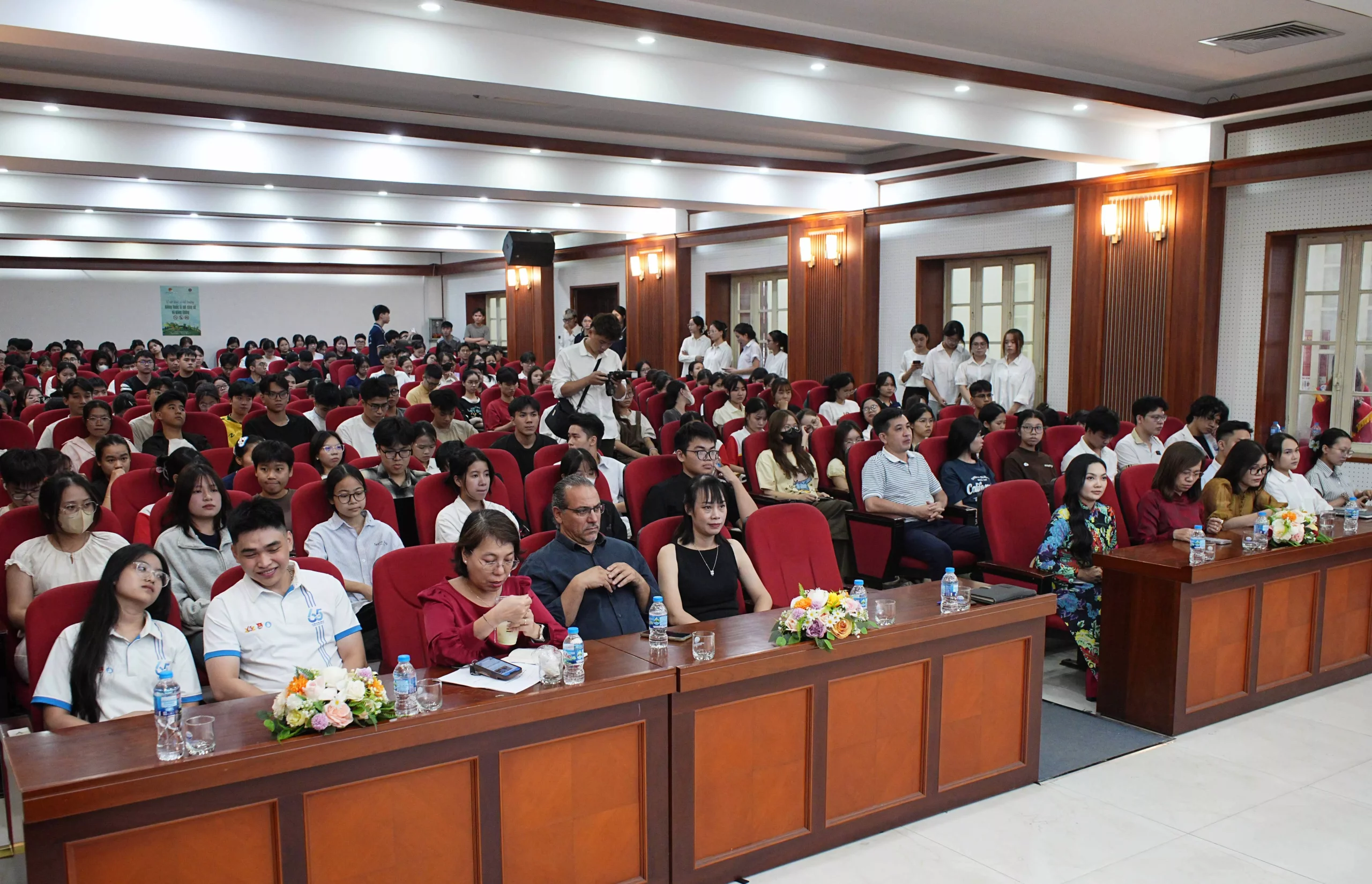 Chương trình trao đổi học thuật “INNO-VISION: Hành trình khởi nghiệp từ Giảng đường đến Thị trường” tại Trường Đại học Thủy lợi