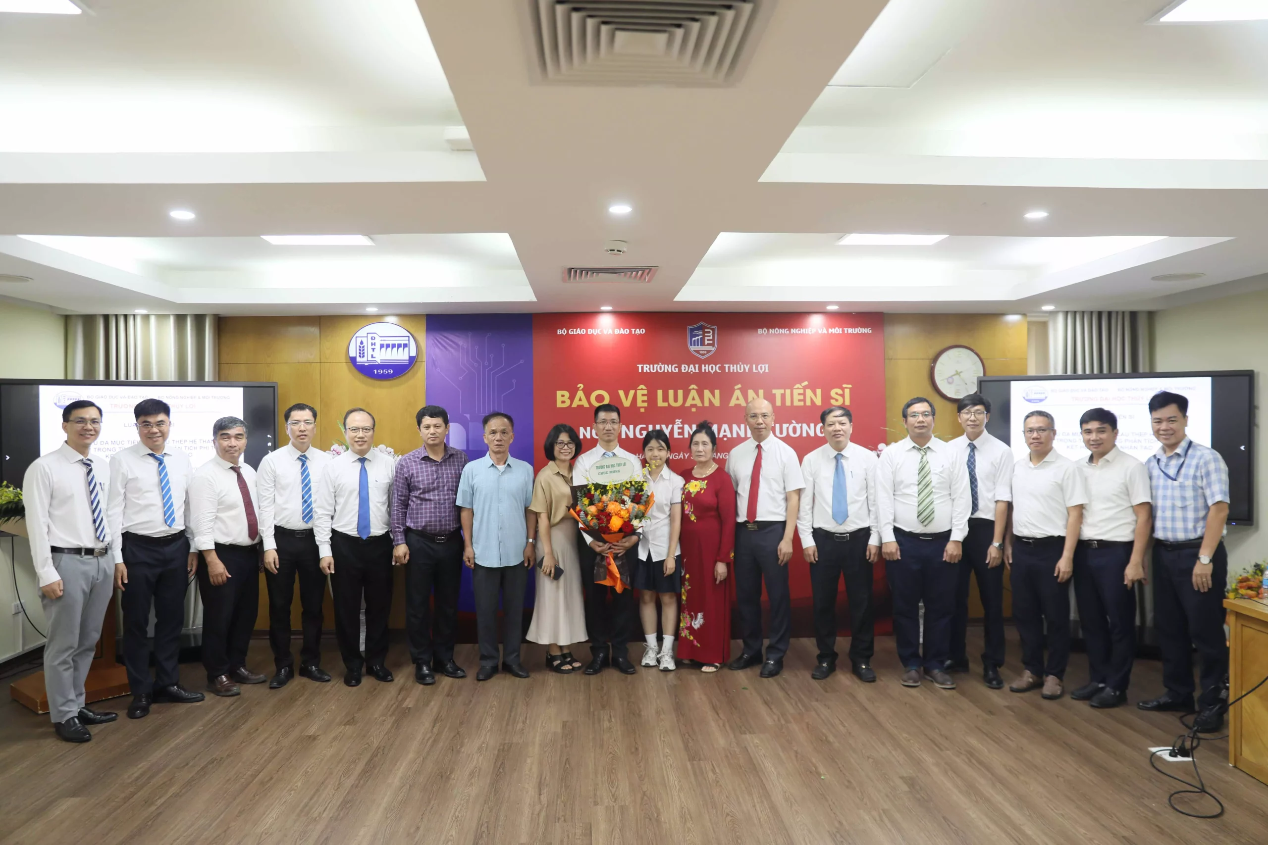 Trường Đại học Thủy lợi tổ chức bảo vệ Luận án Tiến sĩ cấp Trường cho Nghiên cứu sinh Nguyễn Mạnh Cường