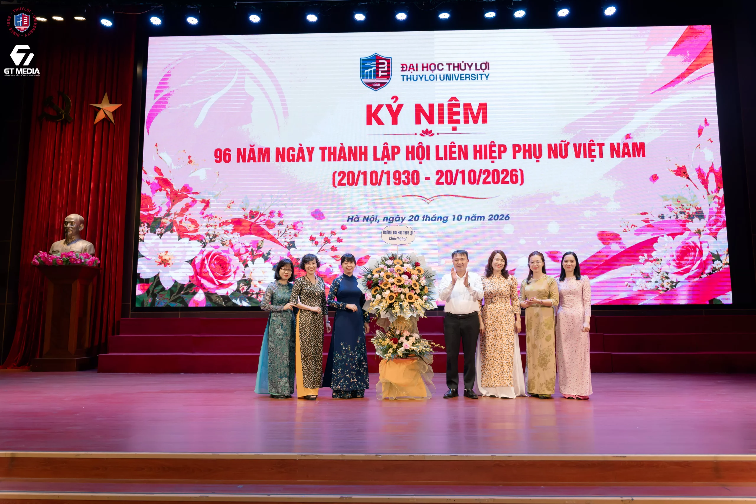 Phát huy vai trò phụ nữ trong xây dựng môi trường đại học hạnh phúc
