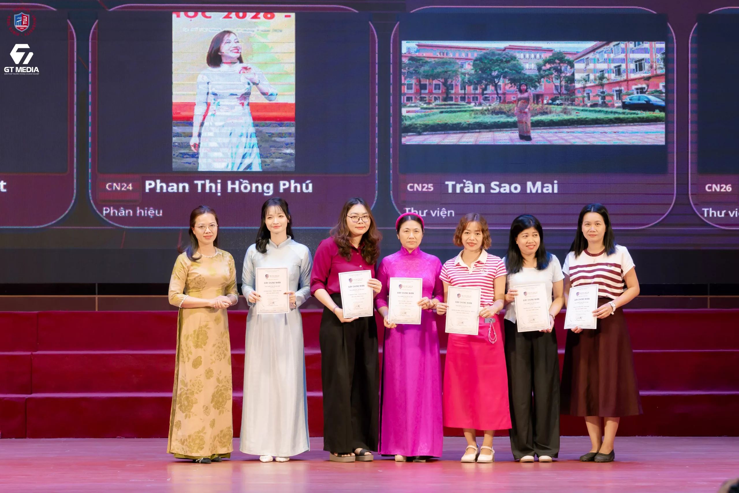 Phát huy vai trò phụ nữ trong xây dựng môi trường đại học hạnh phúc