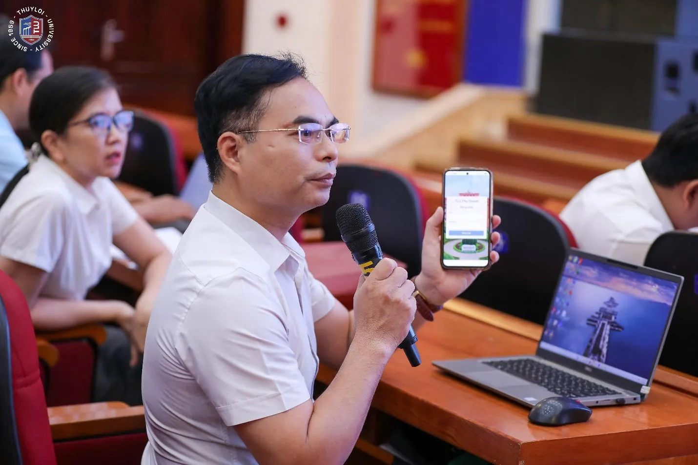 Đổi mới công tác sinh viên từ những vấn đề thực tiễn