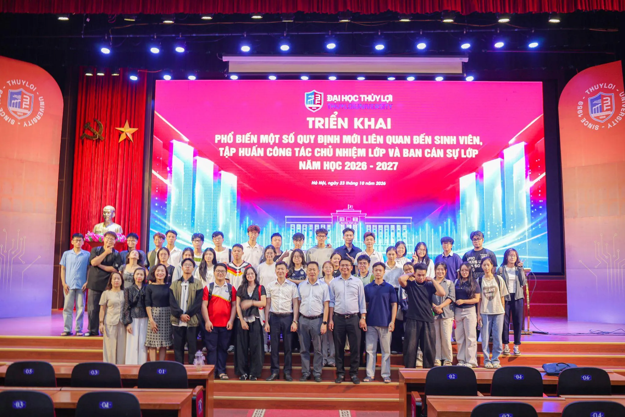 Đổi mới công tác sinh viên từ những vấn đề thực tiễn